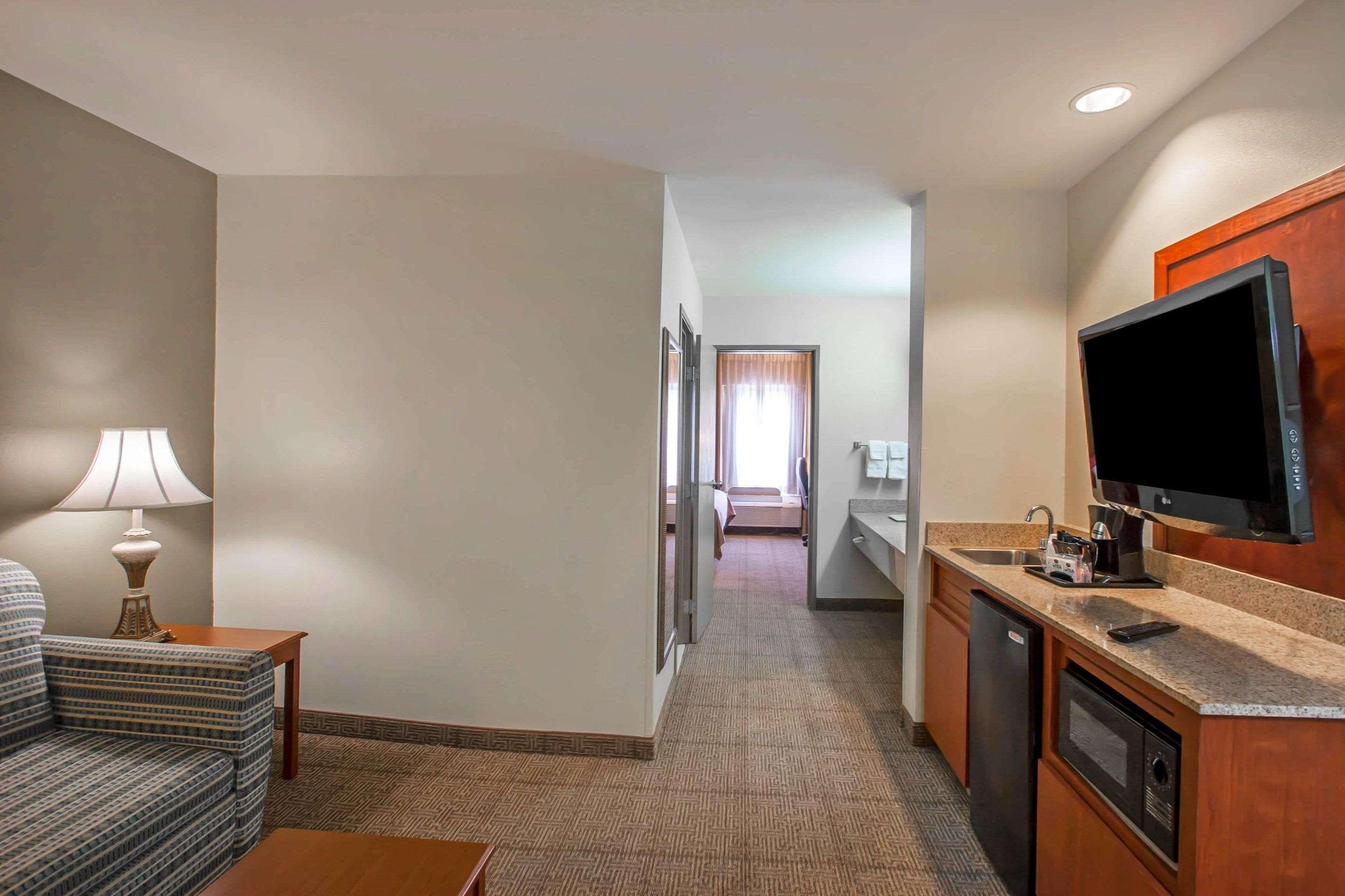 Quality Inn & Suites Germantown North Exterior foto